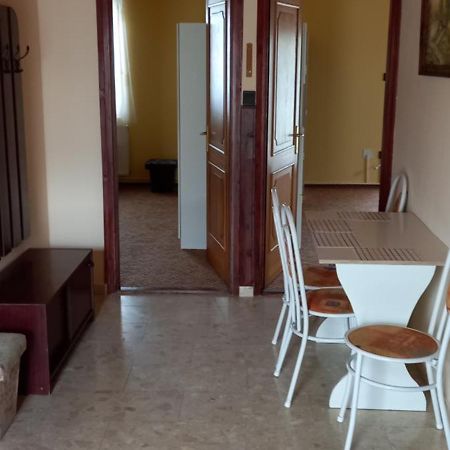 シオーフォクPatrik Apartmanアパートメント エクステリア 写真