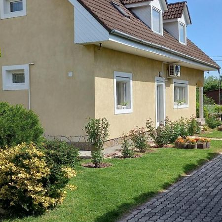 シオーフォクPatrik Apartmanアパートメント エクステリア 写真